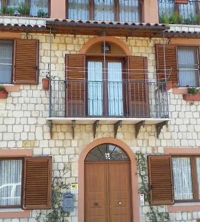 Bed & Breakfast La Casa In Pietra 3*