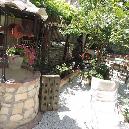La Casa In Pietra Bed & Breakfast