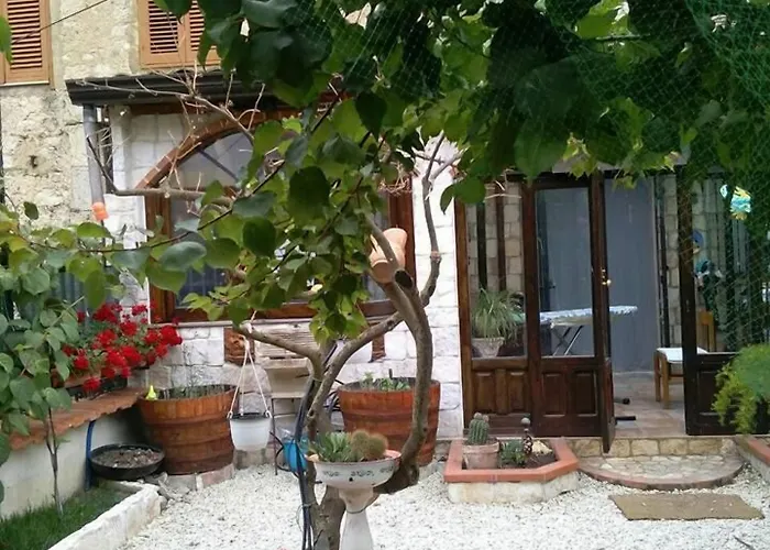 La Casa In Pietra Santa Caterina Villarmosa